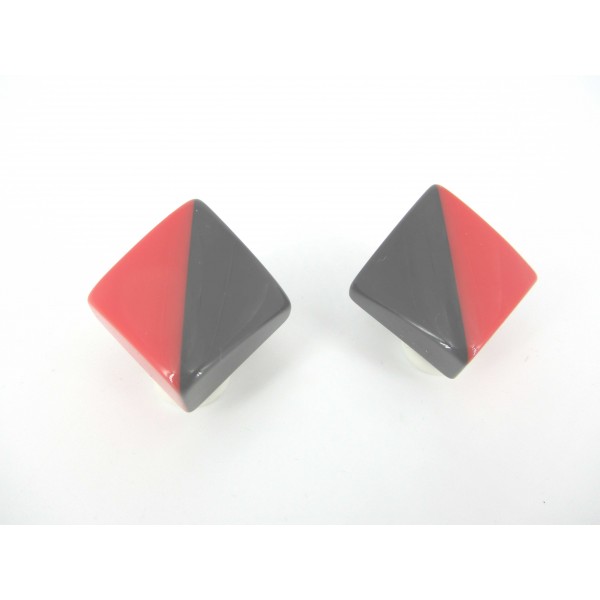 Boucles d'Oreilles Vintage Triangulaire en Résine à Clips