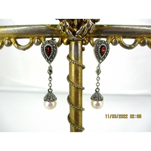 Boucles d'Oreilles Pendantes en Argent avec Perles et Grenat