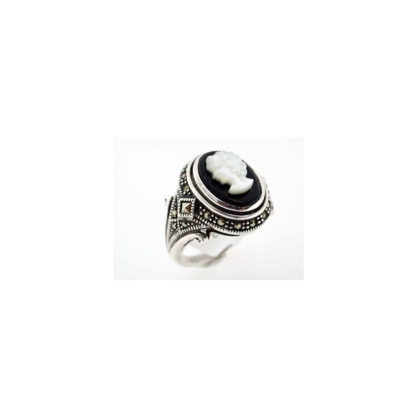 Bague Camée Vintage en Argent