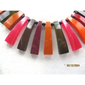 Collier Vintage en Résine