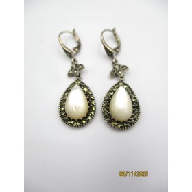 Boucles d'Oreilles Dormeuses Art Déco en Argent et Nacre
