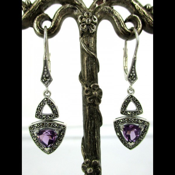 Boucle d'oreille style ancien en argent et améthyste