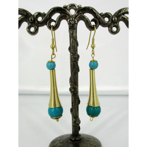 Boucles d'oreilles pendantes dorées avec turquoise