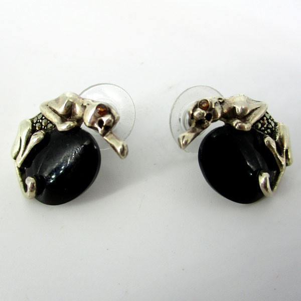 Clous d'oreilles panthères en onyx