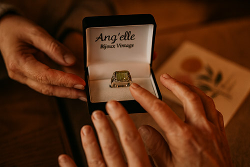 bague dans un écrin